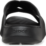 crocs_867c56d6-e3b4-48c2-a1d9-05e375d2059d
