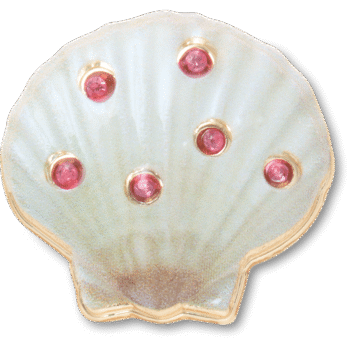 Seashell with Pink Gems
